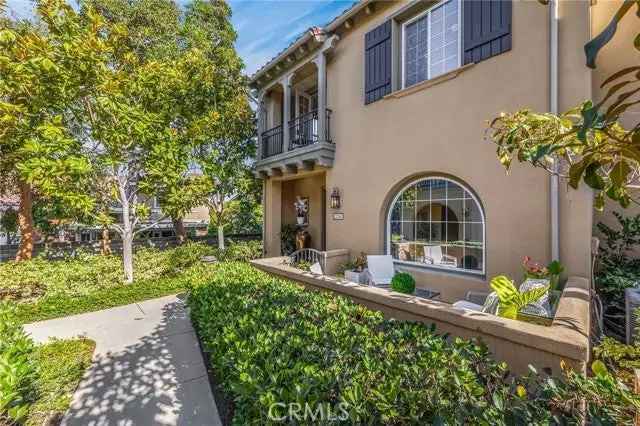 Single-family house For Sale in 21247, Ronda Circle, Huntington Beach, California