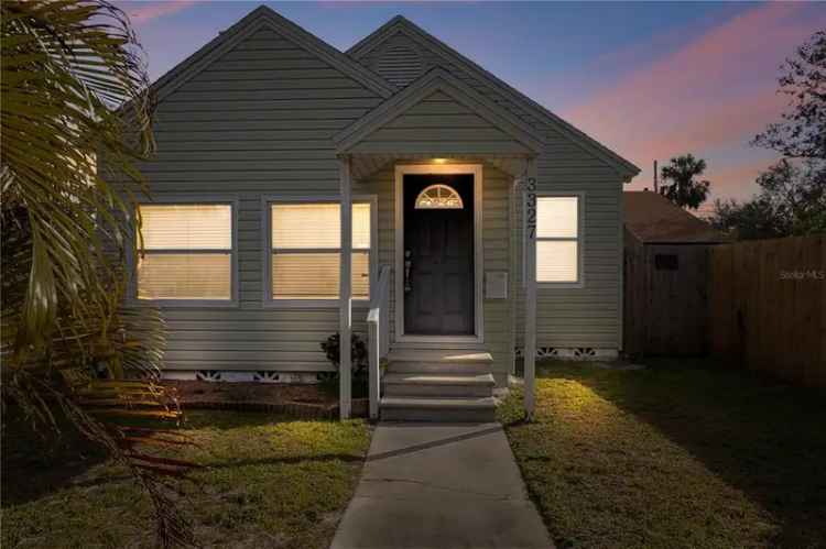 Single-family house For Sale in 3327, 25th Street North, Saint Petersburg, Florida