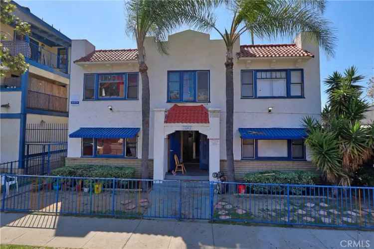 Multi-family house For Sale in 1641, Locust Avenue, Long Beach, California