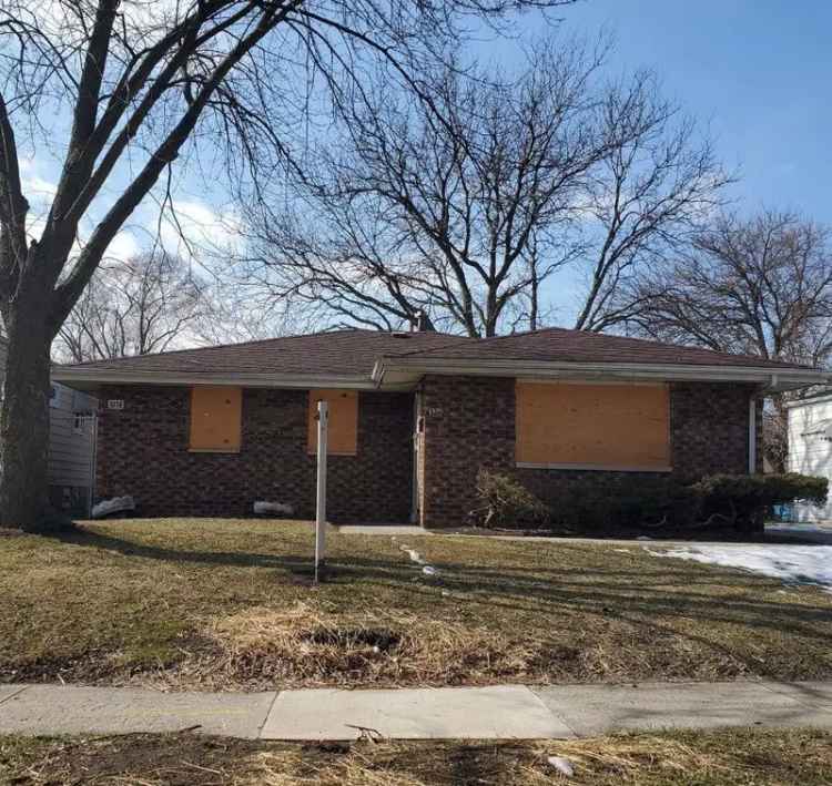 Single-family house For Sale in 2348, Pierce Street, Gary, Indiana