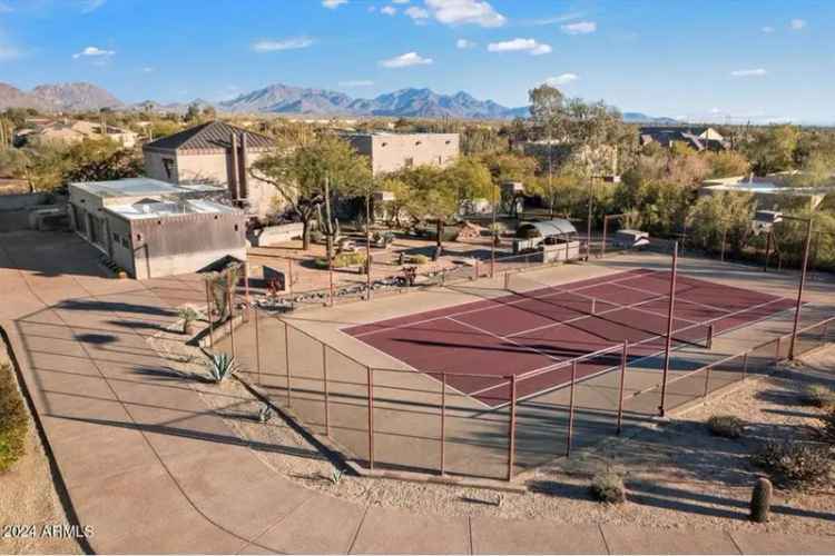 Single-family house For Sale in 26827, North 68th Street, Scottsdale, Arizona