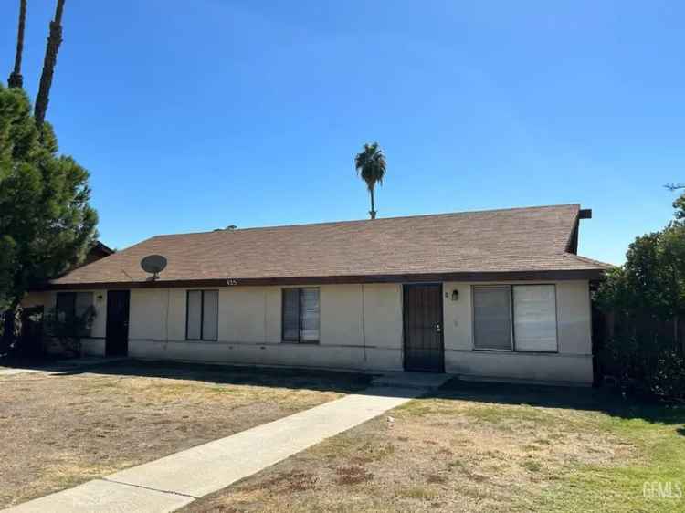 Multi-family house For Sale in Bakersfield, California