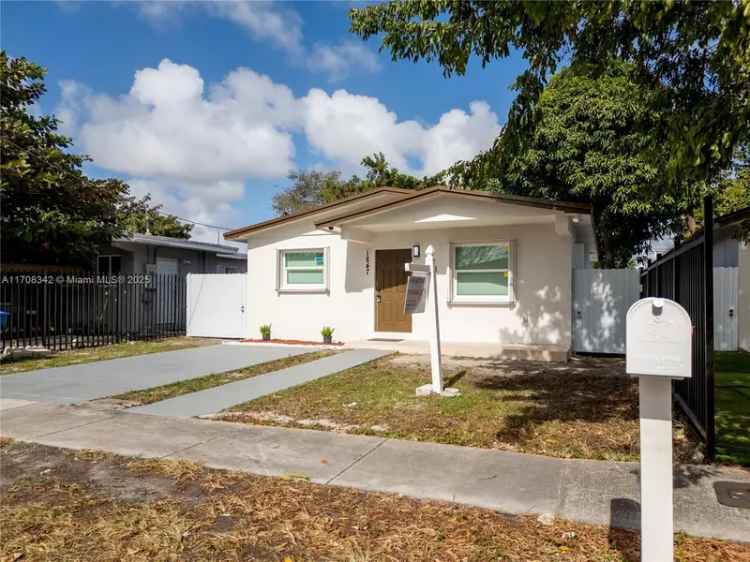 Single-family house For Sale in 1847, Northwest 63rd Street, Miami, Florida