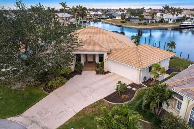 Single-family house For Sale in 2856, Deborah Drive, Punta Gorda, Florida