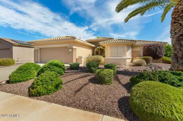 Single-family house For Sale in 15916, West Zinnia Court, Surprise, Arizona