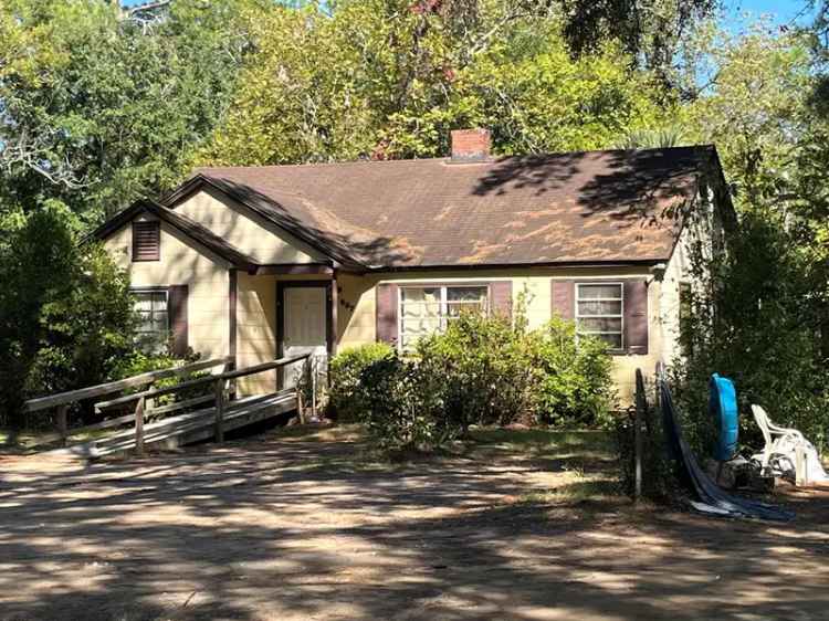 Single-family house For Sale in 907, West Residence Avenue, Albany, Georgia