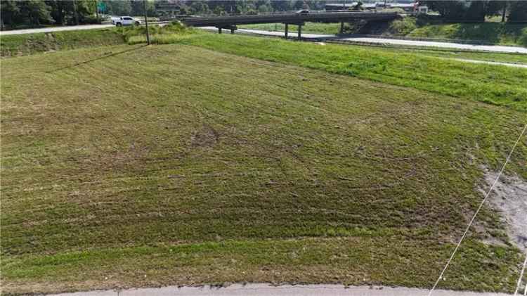 Land For Sale in 2704, North Woodbine Road, Saint Joseph, Missouri