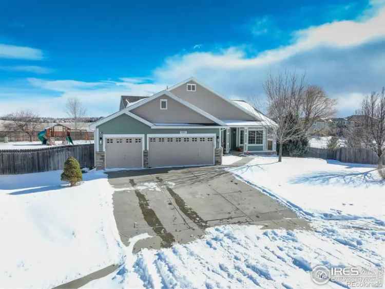 Single-family house For Sale in 1885, Parkdale Court, Erie, Colorado