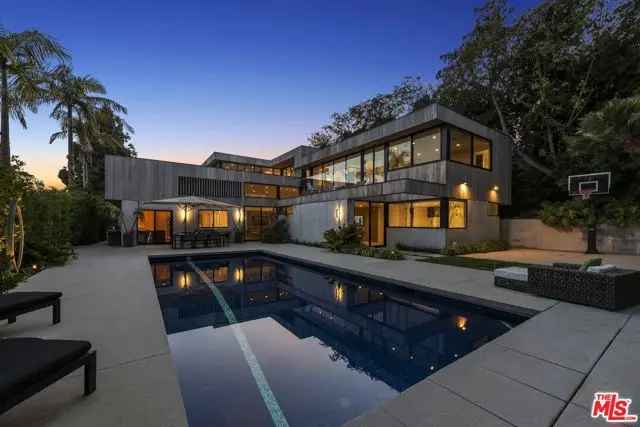 Single-family house For Sale in 3254, Hutton Drive, Beverly Hills, California