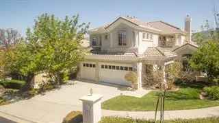 Single-family house For Sale in 5568, Snowdon Place, San Jose, California