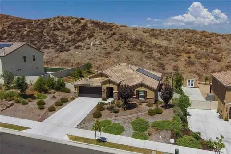 Single-family house For Sale in San Jacinto, California