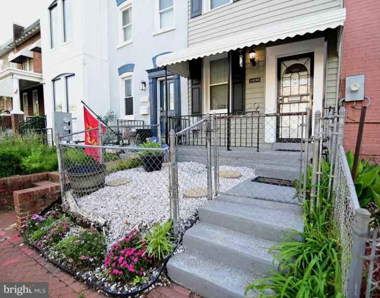 House For Sale in 1030, 4th Street Northeast, Washington, District of Columbia