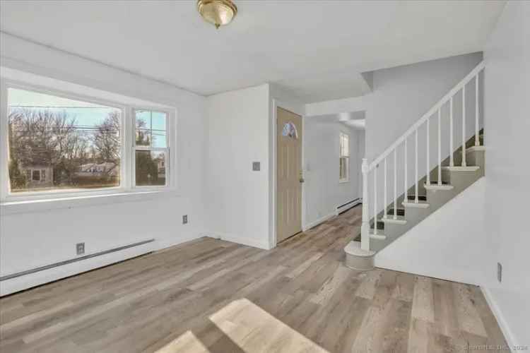 Single-family house For Sale in 85, Buell Street, New Britain, Connecticut