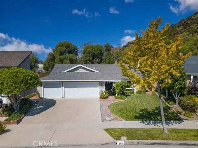 Single-family house For Sale in 5411, East Avenida Palmar, Orange, California