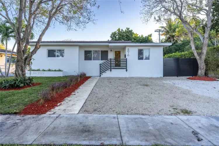 Single-family house For Sale in 6070, Southwest 42nd Street, South Miami, Florida