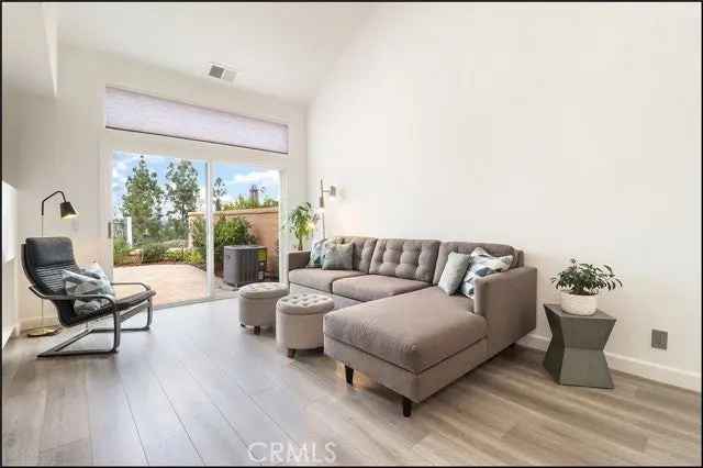 Condo For Sale in 51, Via Athena, Aliso Viejo, California