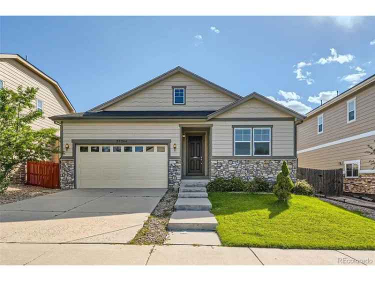 Single-family house For Sale in 25266, East Lake Drive, Aurora, Colorado