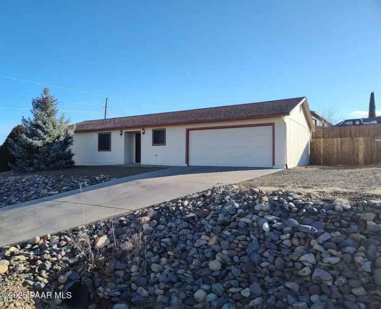 Single-family house For Sale in 4571, North Preston Drive, Prescott Valley, Arizona