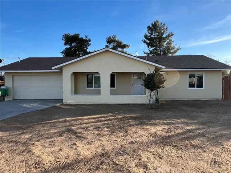 Single-family house For Sale in 15101, Wells Fargo Street, Hesperia, California