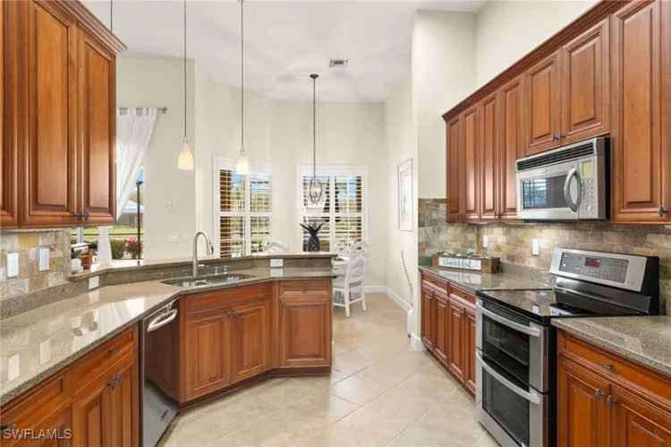 Single-family house For Sale in 11158, Laughton Circle, Fort Myers, Florida