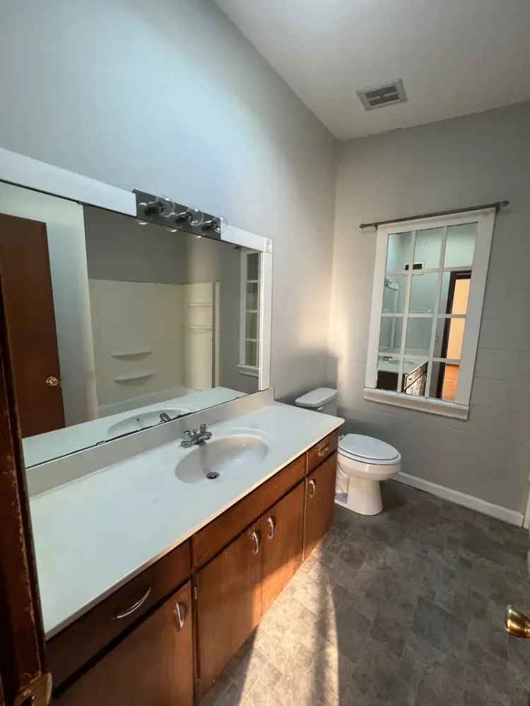 2 Bedroom Apartment for Rent in Raytown