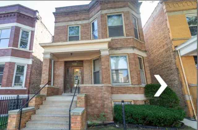 Multi-family house For Sale in 7139, South Saint Lawrence Avenue, Chicago, Illinois