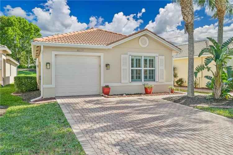 Single-family house For Sale in 10535, Carolina Willow Drive, Fort Myers, Florida