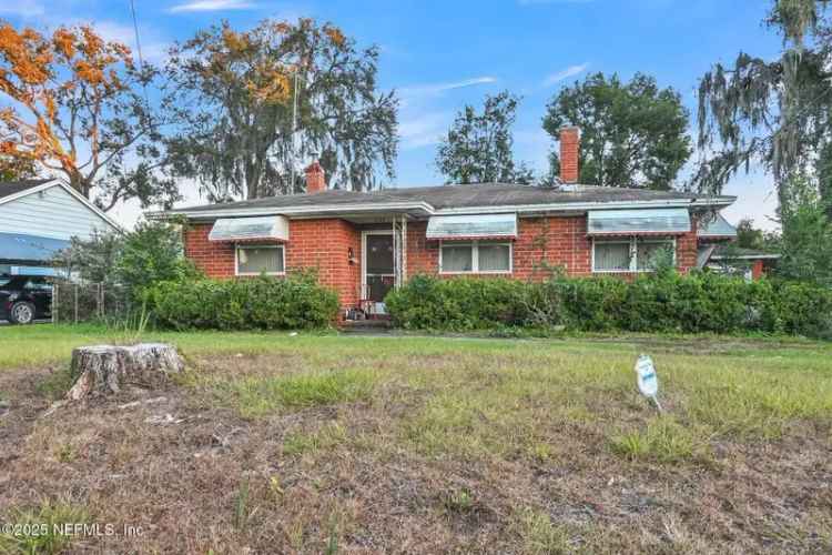 Single-family house For Sale in 7115, Lucky Drive West, Jacksonville, Florida