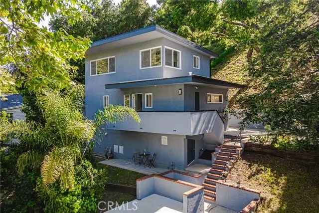 Single-family house For Sale in 1939, North Beverly Glen Boulevard, Los Angeles, California