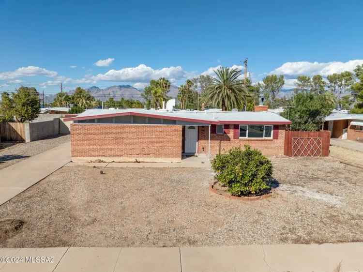 Single-family house For Sale in 6735, East 17th Street, Tucson, Arizona