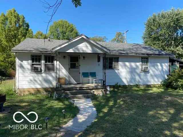 Single-family house For Sale in 216, West Harvard Avenue, Muncie, Indiana