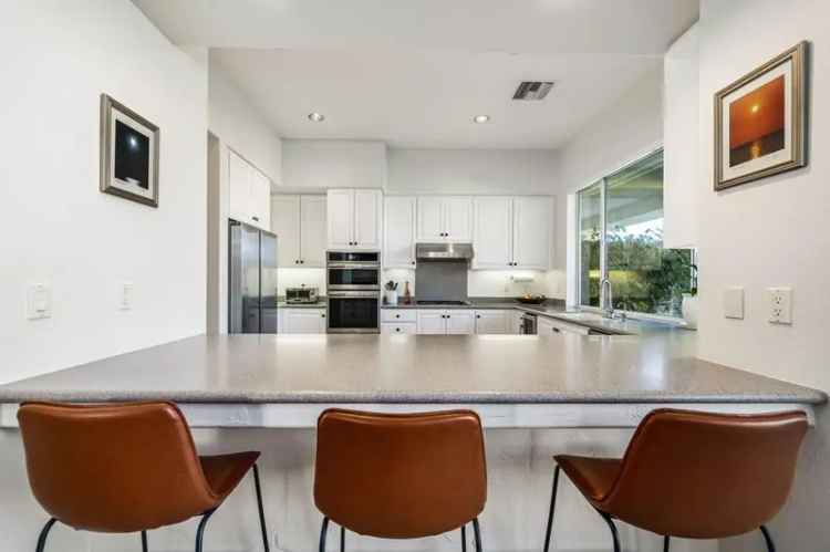 Condo For Sale in 538, Desert Holly Drive, Palm Desert, California