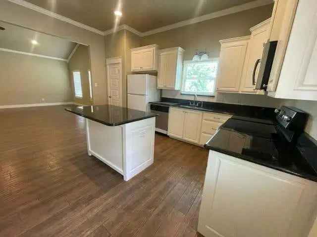 Single-family house For Rent in 1234, Cabernet Drive, Allen, Texas