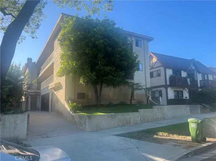 Multi-family house For Sale in Los Angeles, California