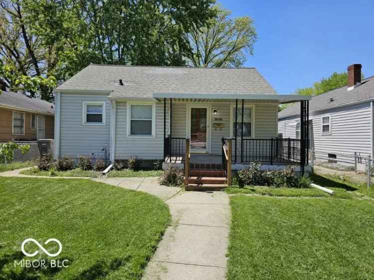 Single-family house For Sale in 1618, North Linwood Avenue, Indianapolis, Indiana