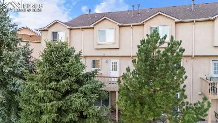 Multi-family house For Sale in 7853, Antelope Valley Point, Colorado Springs, Colorado