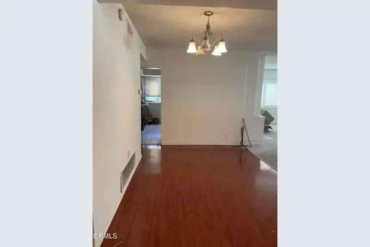 Condo For Sale in 835, South Orange Grove Boulevard, Pasadena, California