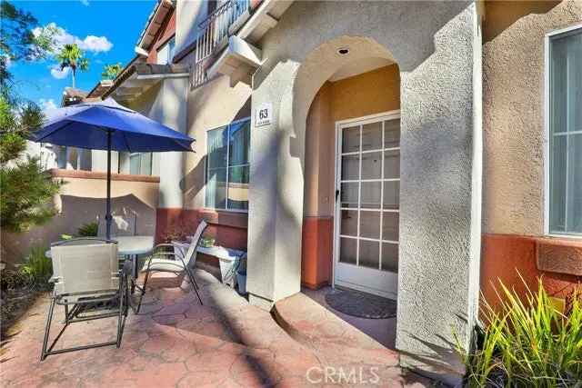 Single-family house For Sale in 63, Santa Barbara Court, Lake Forest, California