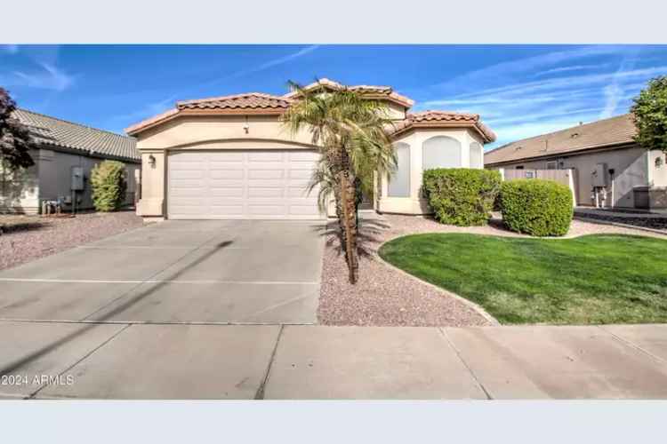 Single-family house For Sale in 4710, East Torrey Pines Lane, Chandler, Arizona