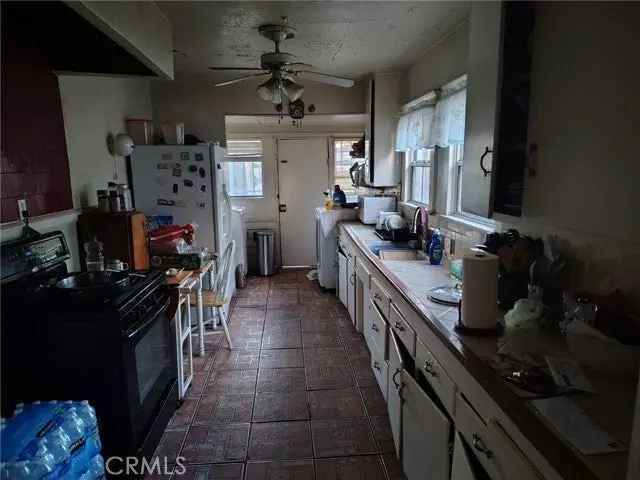 Single-family house For Sale in 4430, Cimarron Street, Los Angeles, California