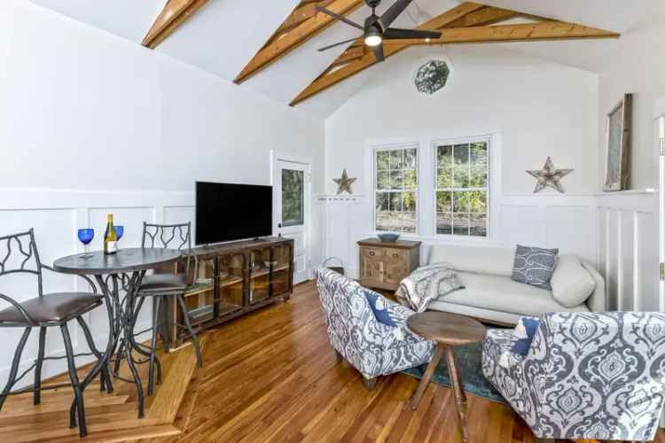 Upscale AVL Cottage - Fully Furnished & Renovated