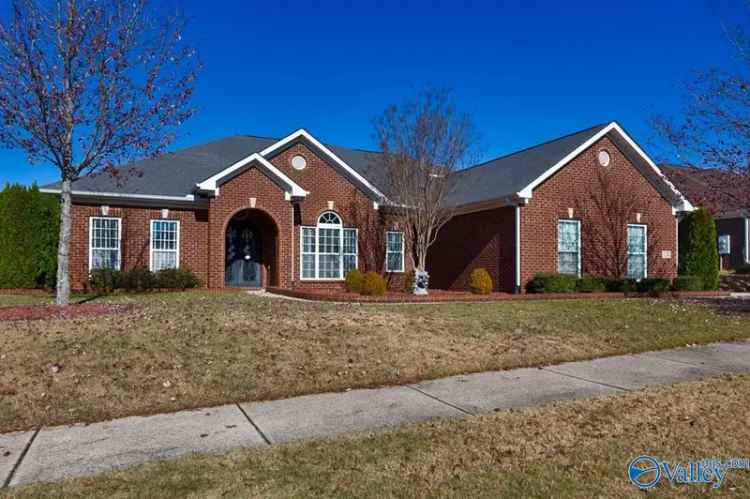 Single-family house For Sale in 201, Greythorne Drive, Madison, Alabama