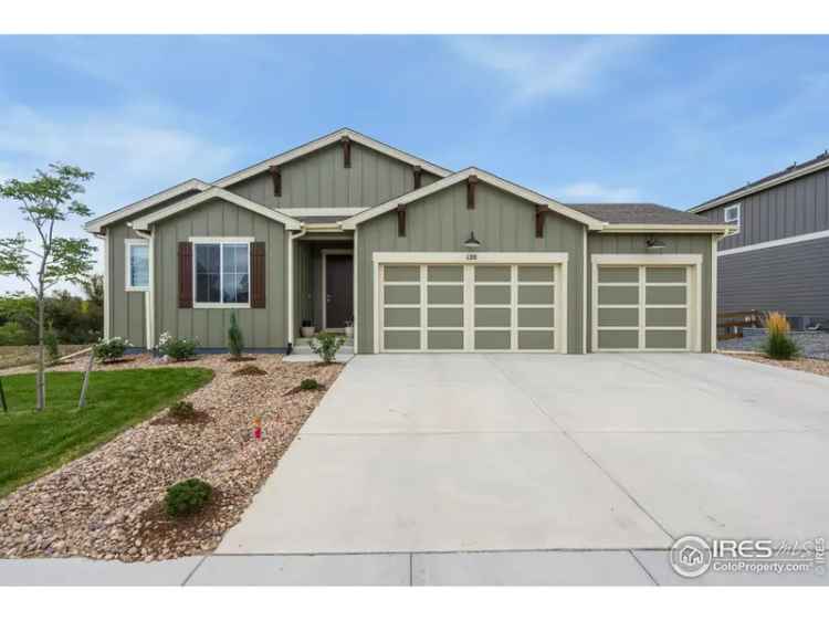 Single-family house For Sale in Greeley, Colorado