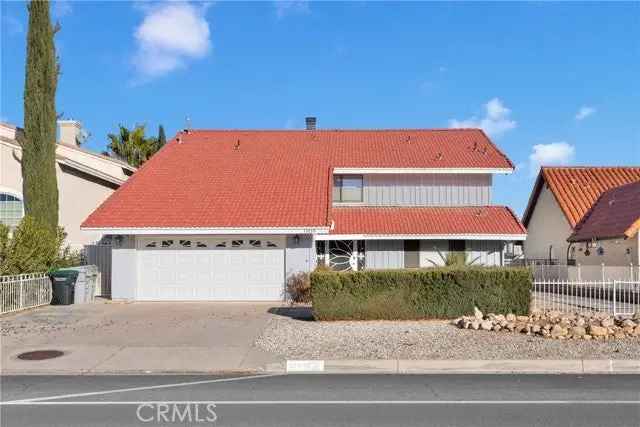 Single-family house For Sale in 13735, Spring Valley Parkway, Victorville, California