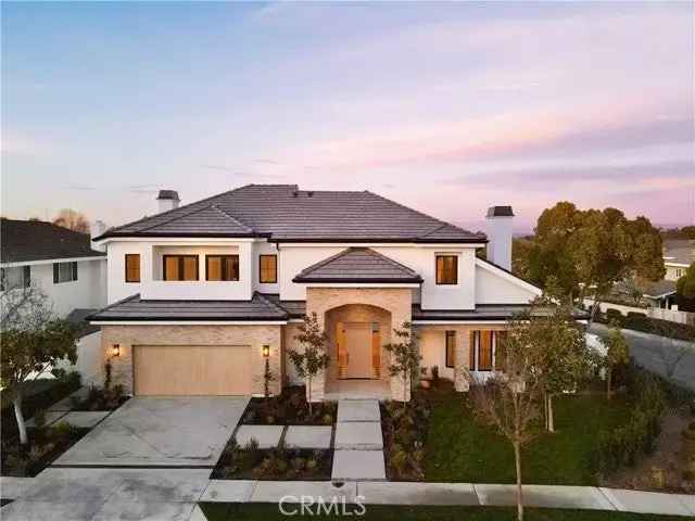 Single-family house For Sale in 1724, Port Ashley Place, Newport Beach, California