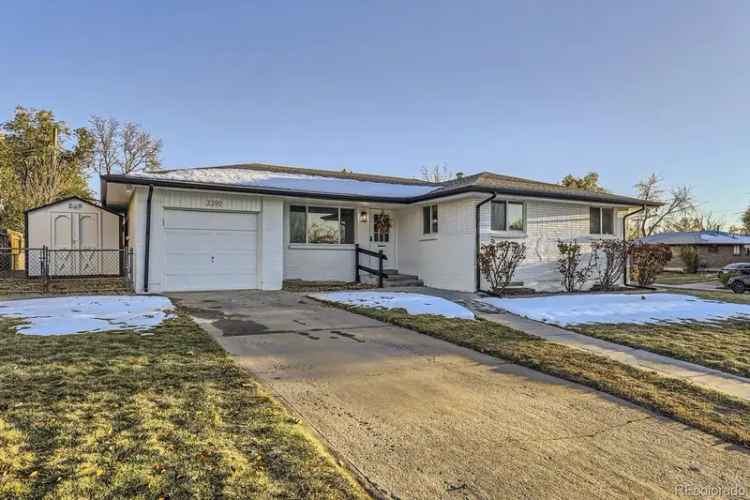 Single-family house For Sale in 3390, West 92nd Place, Westminster, Colorado