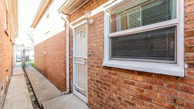 Single-family house For Sale in 10026, South Aberdeen Street, Chicago, Illinois