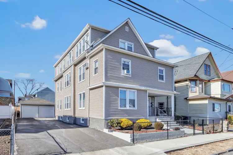 Multi-family house For Sale in Bridgeport, Connecticut