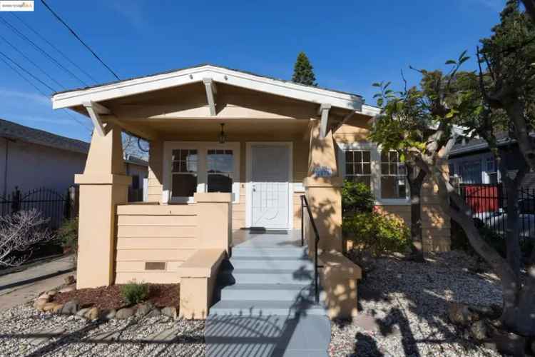 Single-family house For Sale in 2475, 60th Avenue, Oakland, California