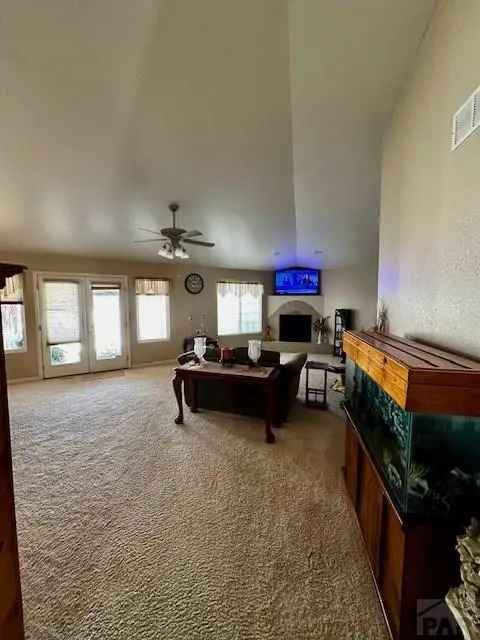 Single-family house For Sale in Pueblo West, Colorado